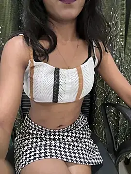 Snapshot of Baby_pari1 chatting on 04.06.26 Baby pari1 online show from 04.06.26