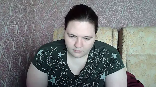 Snapshot of ElviraOreilllyX chatting on 04.16.26 ElviraOreilllyX online show from 04.16.26