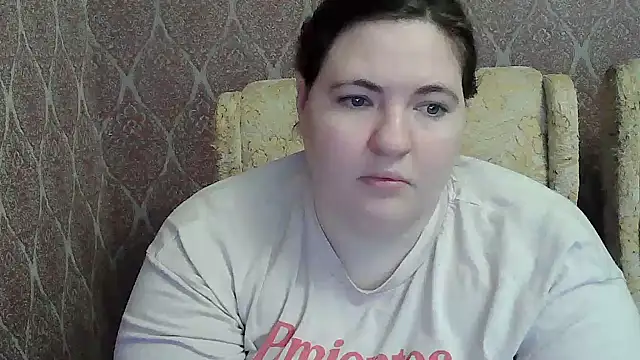 Snapshot of ElviraOreilllyX chatting on 04.28.26 ElviraOreilllyX online show from 04.28.26