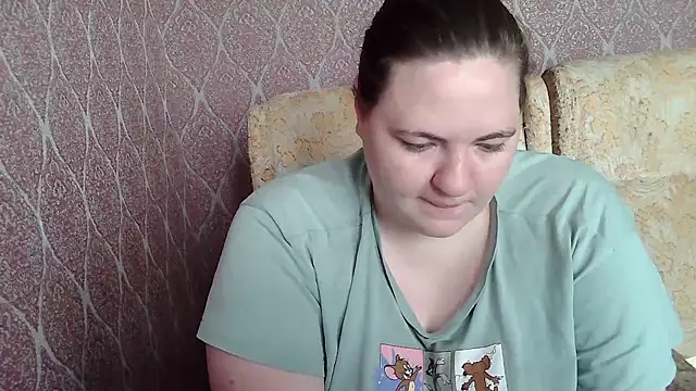Snapshot of ElviraOreilllyX chatting on 05.18.26 ElviraOreilllyX online show from 05.18.26