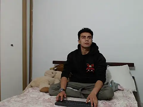 santiago luxx online show from 03.29.26