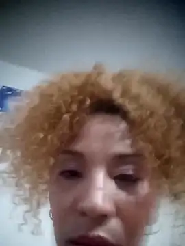 Snapshot of SolashLitzy_Curly chatting on 06.09.26 SolashLitzy Curly online show from 06.09.26