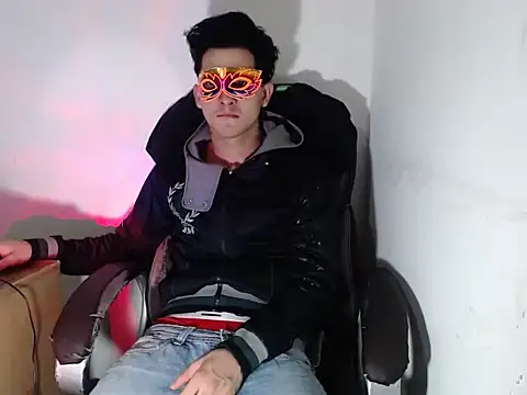 Snapshot of SexyboyHot2000 chatting on 05.15.26 SexyboyHot2000 online show from 05.15.26