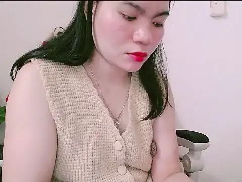Snapshot of Suhynxx chatting on 04.06.26 Suhynxx online show from 04.06.26