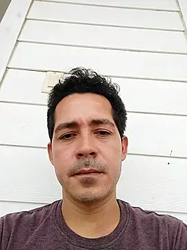 Snapshot of Gabriel_leon33 chatting on 05.19.26 Gabriel leon33 online show from 05.19.26