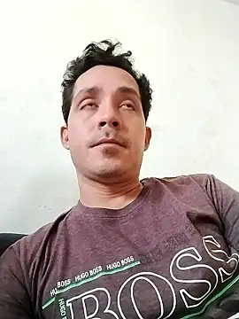 Snapshot of Gabriel_leon33 chatting on 05.20.26 Gabriel leon33 online show from 05.20.26