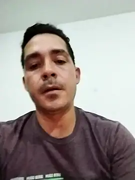 Snapshot of Gabriel_leon33 chatting on 06.23.26 Gabriel leon33 online show from 06.23.26