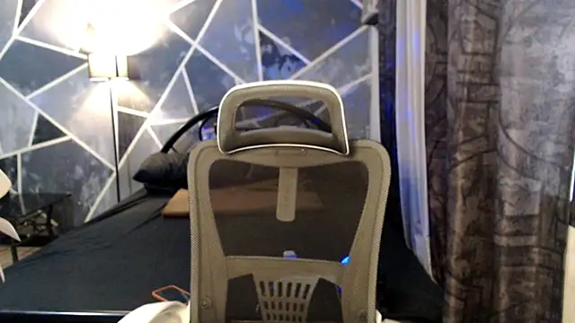 demeterfoxx online show from 04.25.26