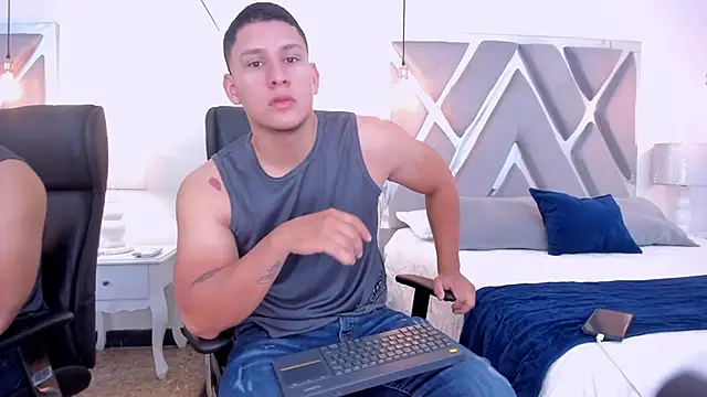 Snapshot of Chriss_Diamond chatting on 04.03.26 Chriss Diamond online show from 04.03.26