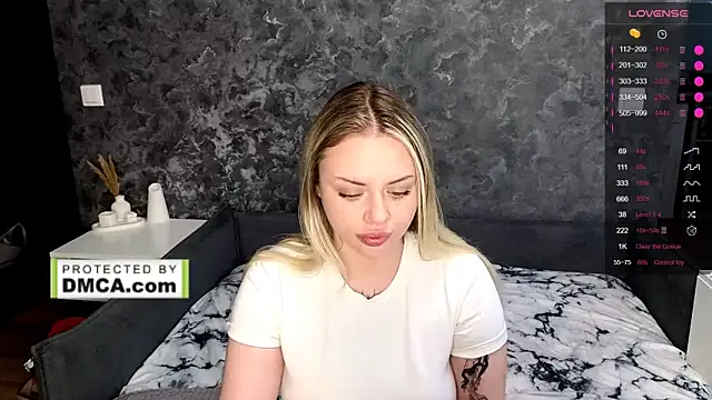 Snapshot of StasyLucke chatting on 04.29.26 StasyLucke online show from 04.29.26