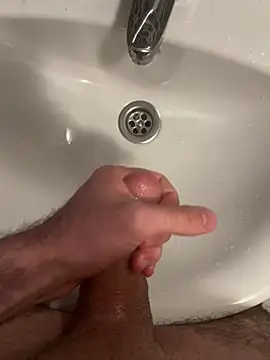 Snapshot of amineux chatting on 04.08.26 amineux online show from 04.08.26