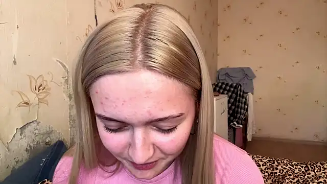 Snapshot of Sophia_Blonde chatting on 04.16.26 Sophia Blonde online show from 04.16.26