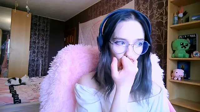 Snapshot of baby_onface chatting on 04.28.26 baby onface online show from 04.28.26