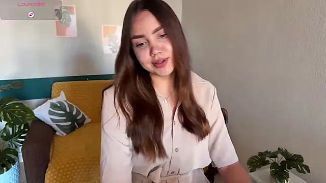 Snapshot of NebulaaHaven chatting on 04.06.26 NebulaaHaven online show from 04.06.26
