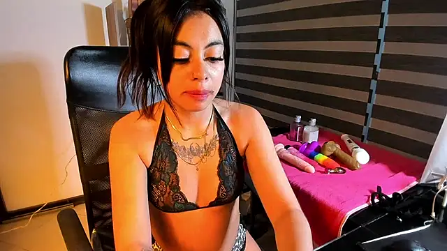 CharlotePetite  online show from 06.21.26
