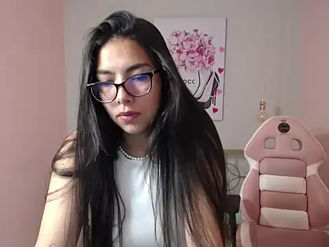 Snapshot of Selena_G_x chatting on 03.27.26 Selena G x online show from 03.27.26