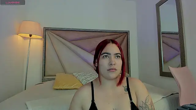 Snapshot of AfroditaVega_ chatting on 04.04.26 AfroditaVega online show from 04.04.26