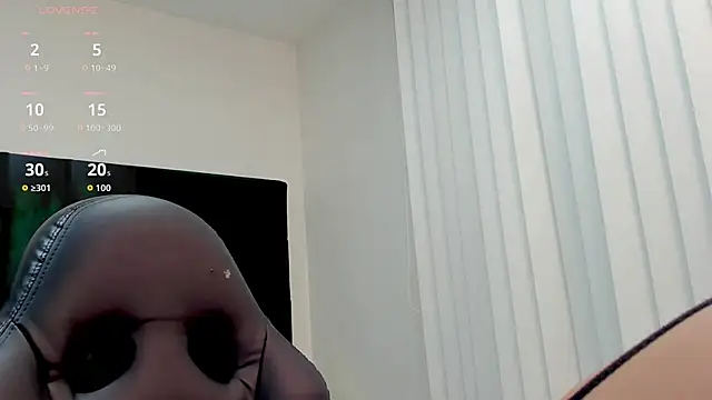 Snapshot of AfroditaVega_ chatting on 04.21.26 AfroditaVega online show from 04.21.26