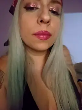 Snapshot of Yiyi_666 chatting on 03.27.26 Yiyi 666 online show from 03.27.26