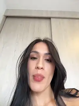 Snapshot of SerenaFox_ chatting on 04.30.26 SerenaFox online show from 04.30.26