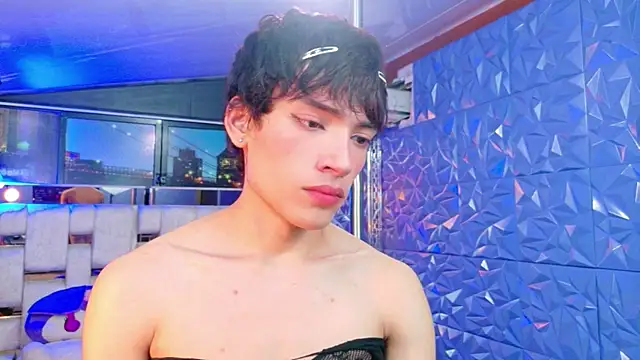 Snapshot of IsaacNovaa chatting on 04.30.26 IsaacNovaa online show from 04.30.26