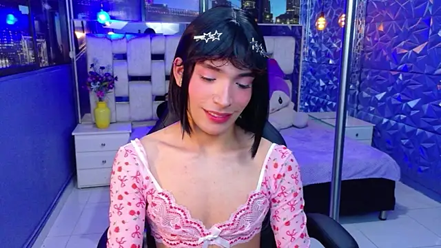 Snapshot of IsaacNovaa chatting on 05.22.26 IsaacNovaa online show from 05.22.26