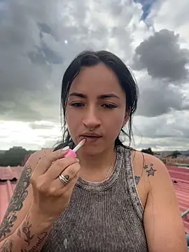 Snapshot of kimberly_peter chatting on 06.18.26 kimberly peter online show from 06.18.26