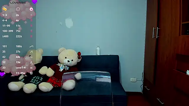Snapshot of juaithpetite chatting on 04.16.26 juaithpetite online show from 04.16.26