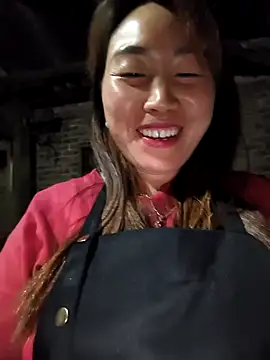 Snapshot of he-se-kin chatting on 04.25.26 he-se-kin online show from 04.25.26