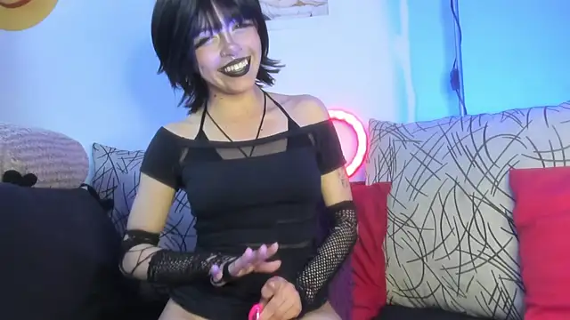 Snapshot of Nyxara- chatting on 05.21.26 Nyxara- online show from 05.21.26