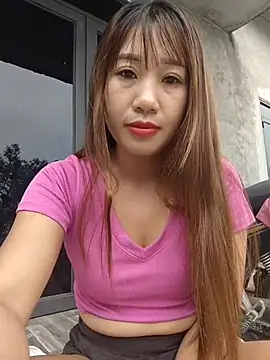 Snapshot of xinhxinh-cute chatting on 05.01.26 xinhxinh-cute online show from 05.01.26