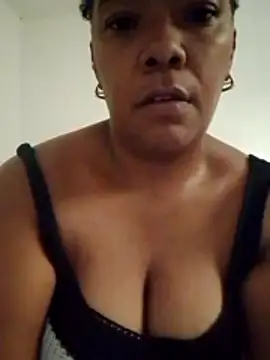 Snapshot of spider37 chatting on 04.16.26 spider37 online show from 04.16.26