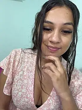 Snapshot of Colochitapupy chatting on 04.23.26 Colochitapupy online show from 04.23.26