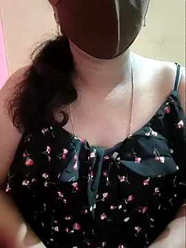 Snapshot of Latha_lovely chatting on 04.21.26 Latha lovely online show from 04.21.26