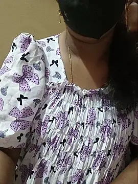 Snapshot of Latha_lovely chatting on 05.19.26 Latha lovely online show from 05.19.26