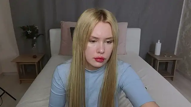 Snapshot of MelissaAvis chatting on 06.23.26 MelissaAvis online show from 06.23.26