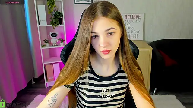 Snapshot of Miss_Shanel chatting on 04.29.26 Miss Shanel online show from 04.29.26