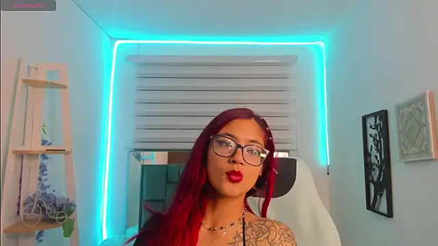 Sara Red X online show from 06.16.26