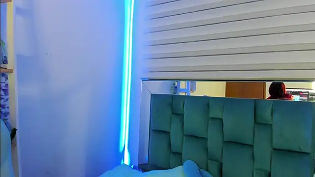 Sara Red X online show from 06.18.26