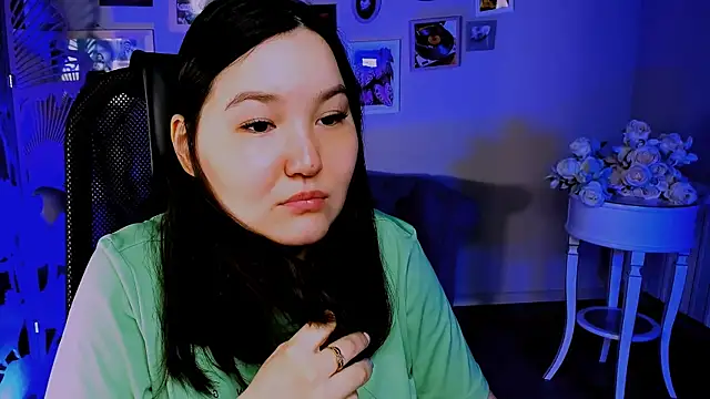 Snapshot of CamilaMartiez chatting on 04.15.26 CamilaMartiez online show from 04.15.26