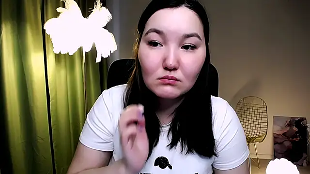Snapshot of CamilaMartiez chatting on 04.30.26 CamilaMartiez online show from 04.30.26
