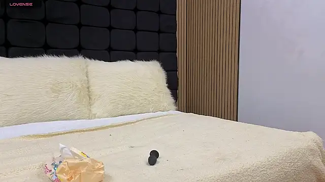 Snapshot of messy-saray chatting on 03.27.26 messy-saray online show from 03.27.26