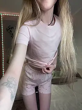 AvaTayloor online show from 04.02.26