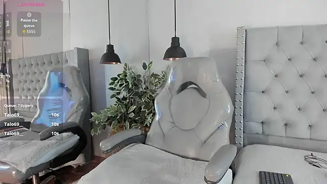 Snapshot of ivy_leee chatting on 06.08.26 ivy leee online show from 06.08.26