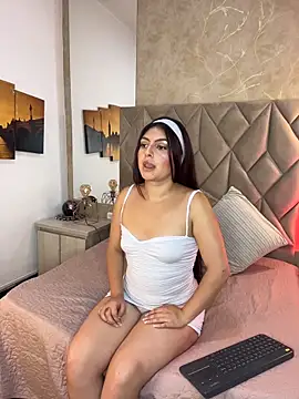 Snapshot of Cinthia_Cortes chatting on 03.27.26 Cinthia Cortes online show from 03.27.26