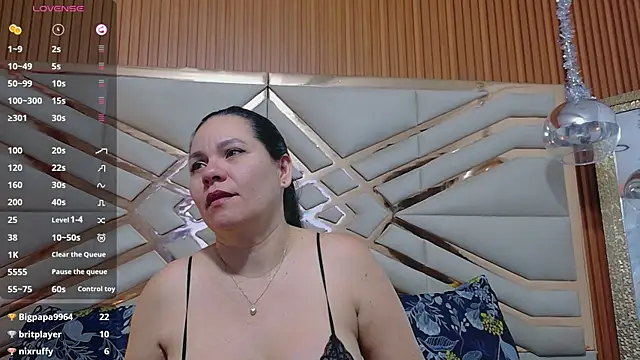 Snapshot of kinkymaturee chatting on 06.11.26 kinkymaturee online show from 06.11.26