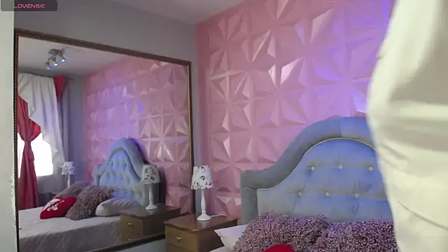 Snapshot of Scarlet_Honey_ chatting on 03.26.26 Scarlet Honey online show from 03.26.26