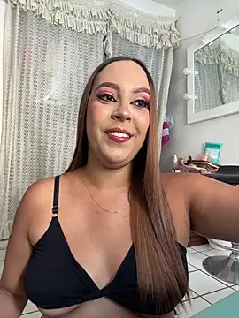 Snapshot of victoria_luxx_ chatting on 03.29.26 victoria luxx online show from 03.29.26