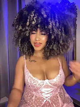 Snapshot of Kendra_curly chatting on 06.17.26 Kendra curly online show from 06.17.26
