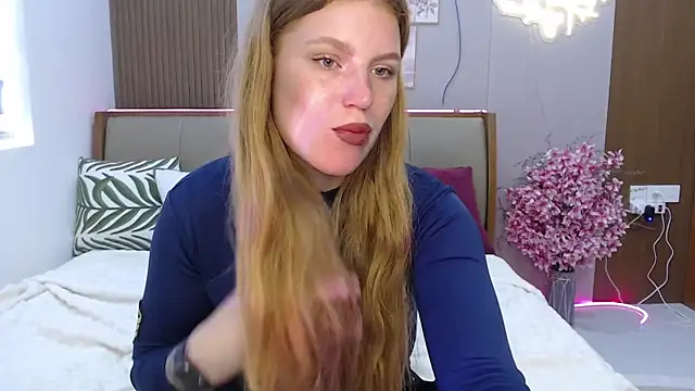 Snapshot of Carammelstorm chatting on 04.17.26 Carammelstorm online show from 04.17.26